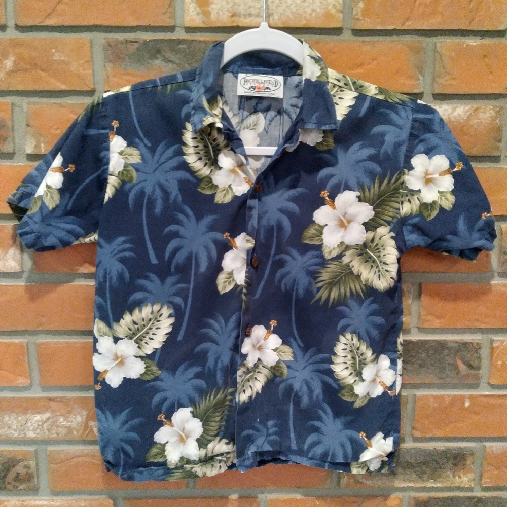 Authentic hawaiian boys short sleeve button up top